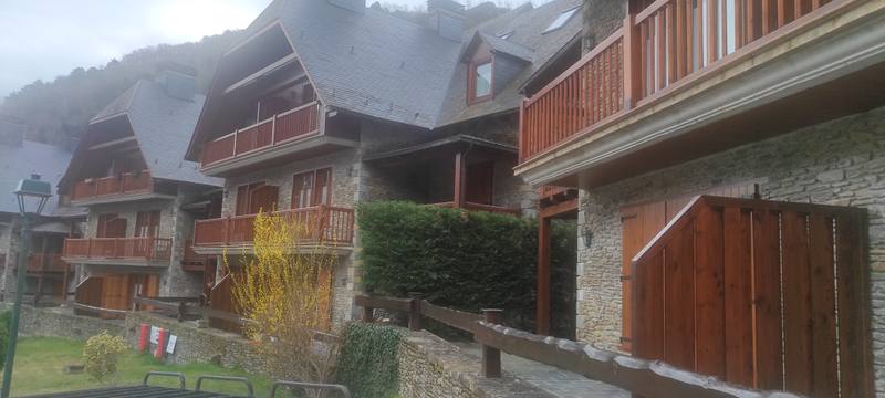 CL LA LACA 4, B 25551 LES BORDES