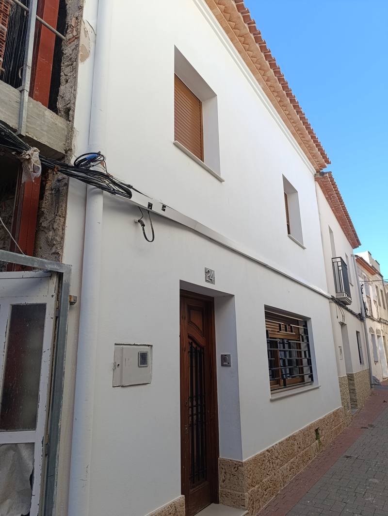 CL DE LAS VIRTUDES 20, 03760 ONDARA