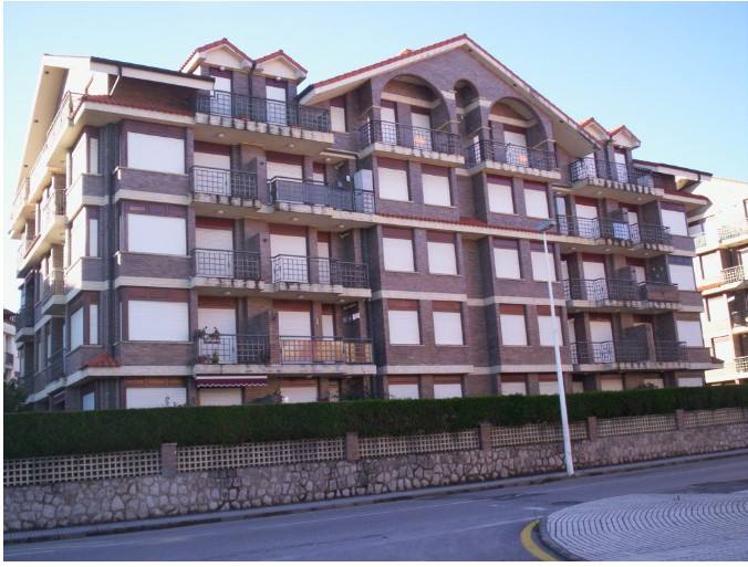 CL LOS NOGALES 30, -1, 66 39180 NOJA