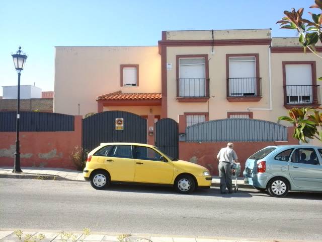 VIVIENDA UNIFAMILIAR - FINCA REGISTRAL 3767 DEL REGISTRO DE LA PROPIEDAD Nº 3 DE SEVILLA