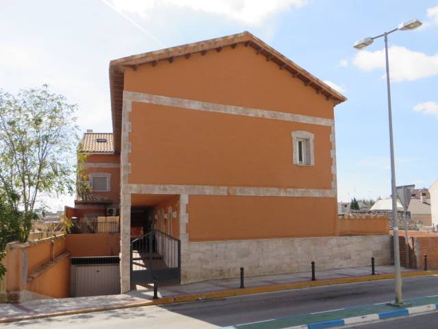 FINCA 7250 del Registro de la Propiedad nº 3 de Illescas al tomo 2093, Libro 101, Folio 183. Inscripción 2ª de 23/10/2003, distribuida el 14/12/2004, novada por la inscripción 3ª y por la 6ª.