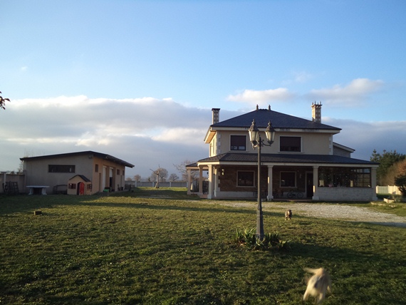 Vivienda unifamiliar en OUTEIRO DE REI, Lugo