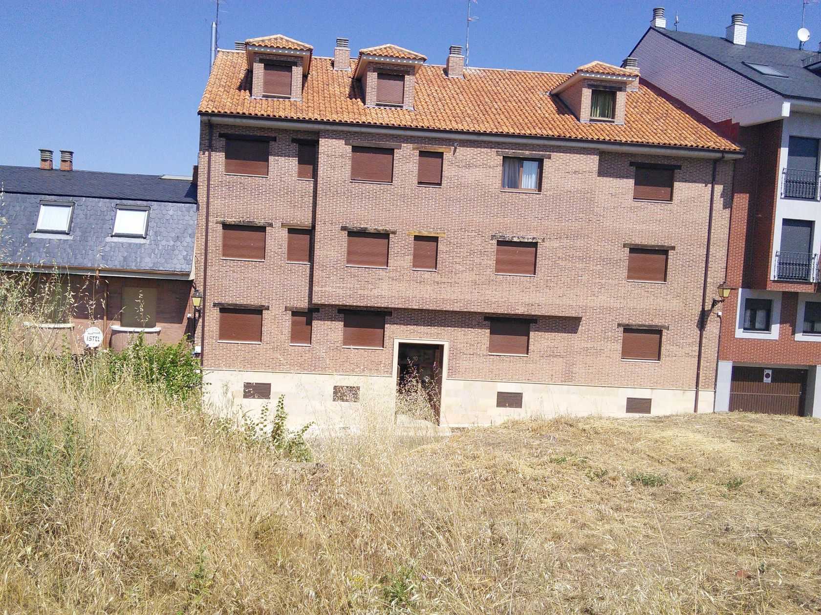 Vivienda en LA VIRGEN DEL CAMINO, León
