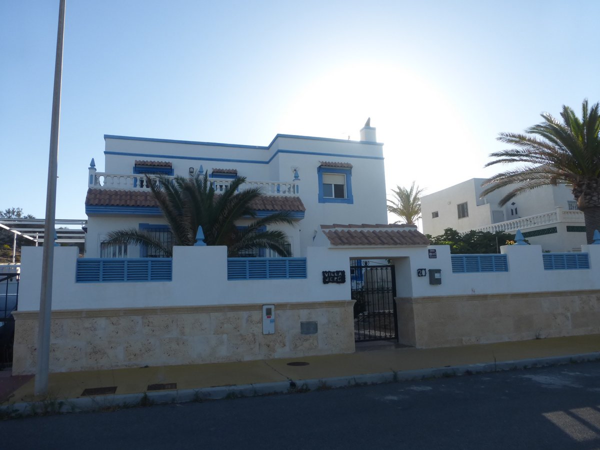 Vivienda unifamiliar en EL EJIDO, Almería