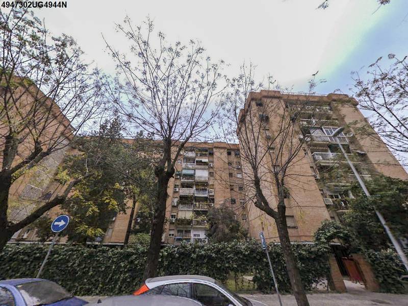 FINCA 13.841 DEL REGISTRO DE LA PROPIEDAD NUMERO 4 DE LOS DE CORDOBA, inscrita al Tomo 2064, Libro 238, Folio 155 “URBANA.- Vivienda cuenta número trescientos veintiuno.- Piso cuarto número uno, situado en la planta cuarta de la casa número tres, del