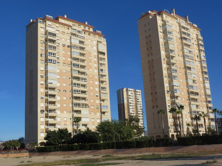 Vivienda en EL CAMPELLO, Alicante/Alacant