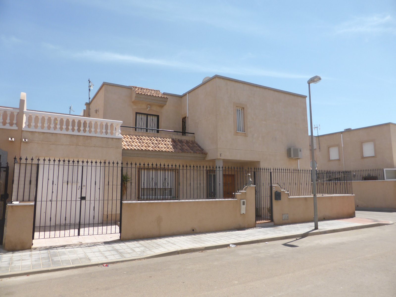 Vivienda unifamiliar en NIJAR, Almería