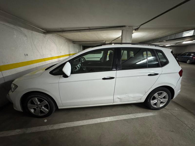 VOLKSWAGEN GOLF SPORTSVAN 2015 — Burgos
