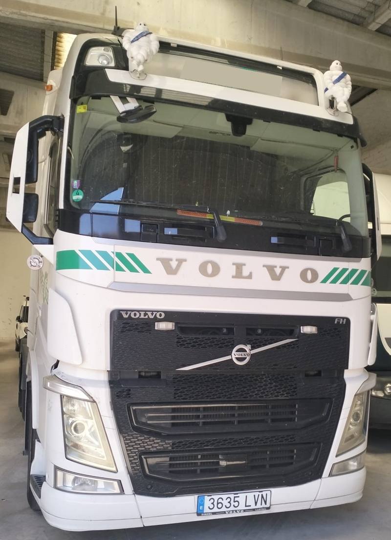 TRACTOCAMION VOLVO FH 2017 (3635LVN)