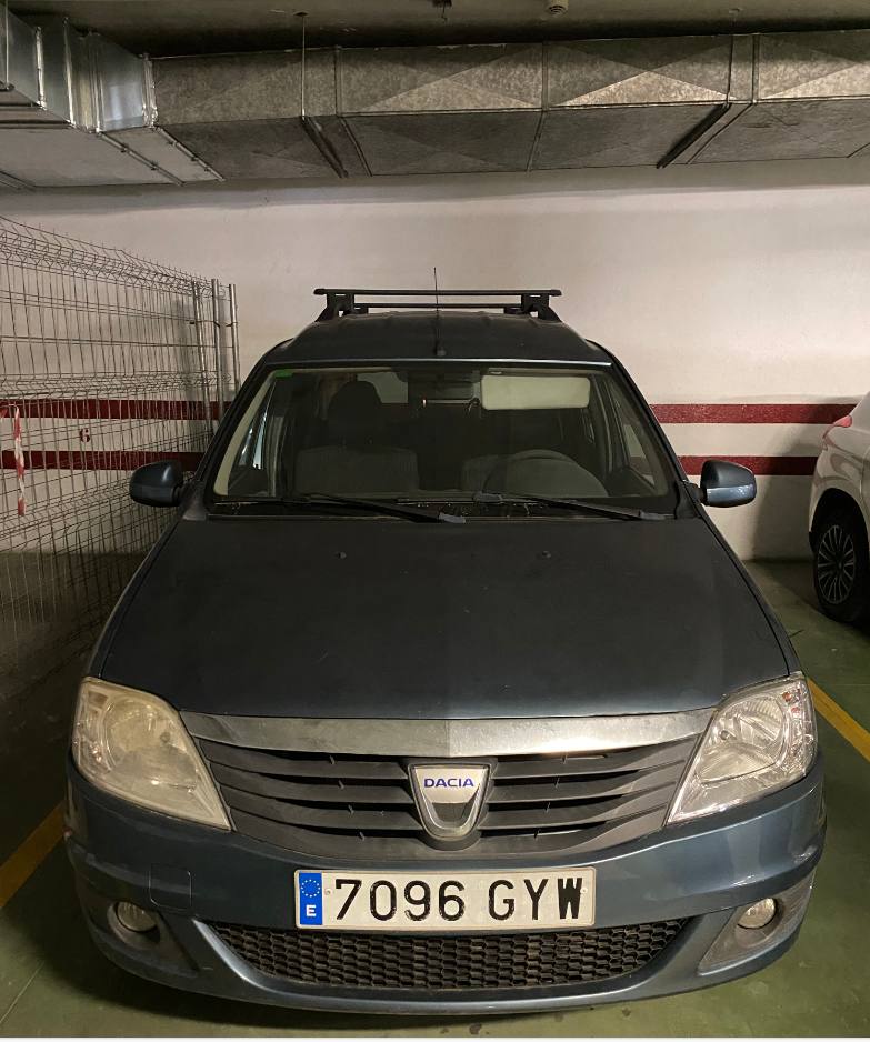 DACIA LOGAN 1 5 2010 (7096GYW)