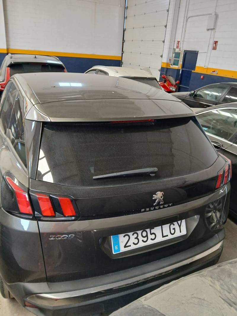 PEUGEOT 3008 ALLURE BLUEHDI 13 2020 — Cáceres