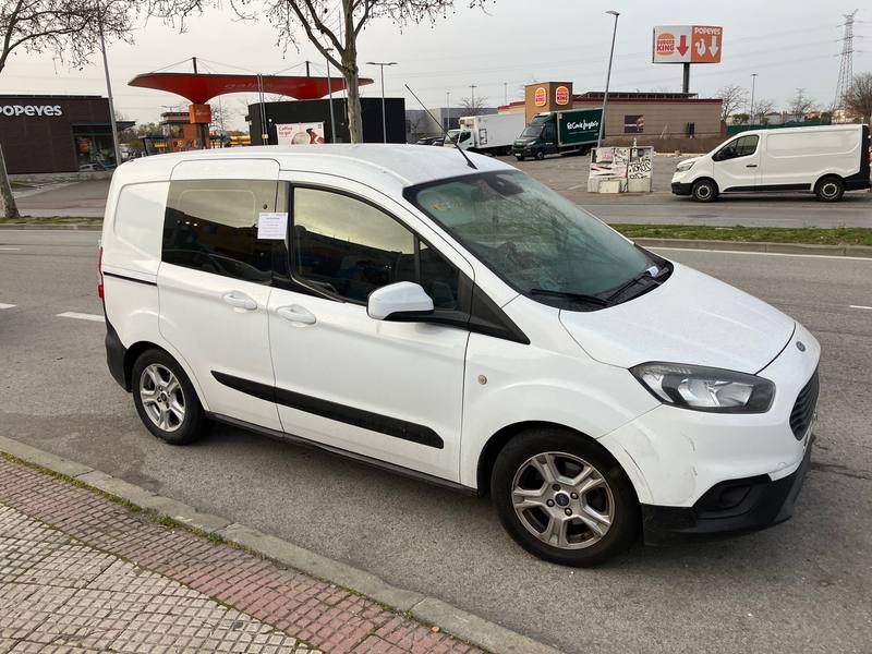 FORD TRANSIT COURIER 2018 — Madrid