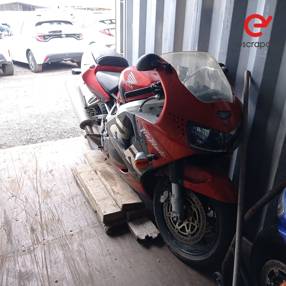 HONDA CBR 900 RR fireblade - 271 - (Matr. B-6146-UM) - 2024 1998 (B6146UM)