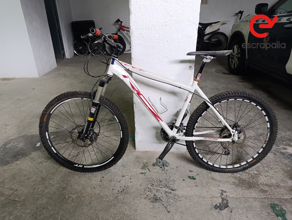BICICLETA MTB RACE 2025