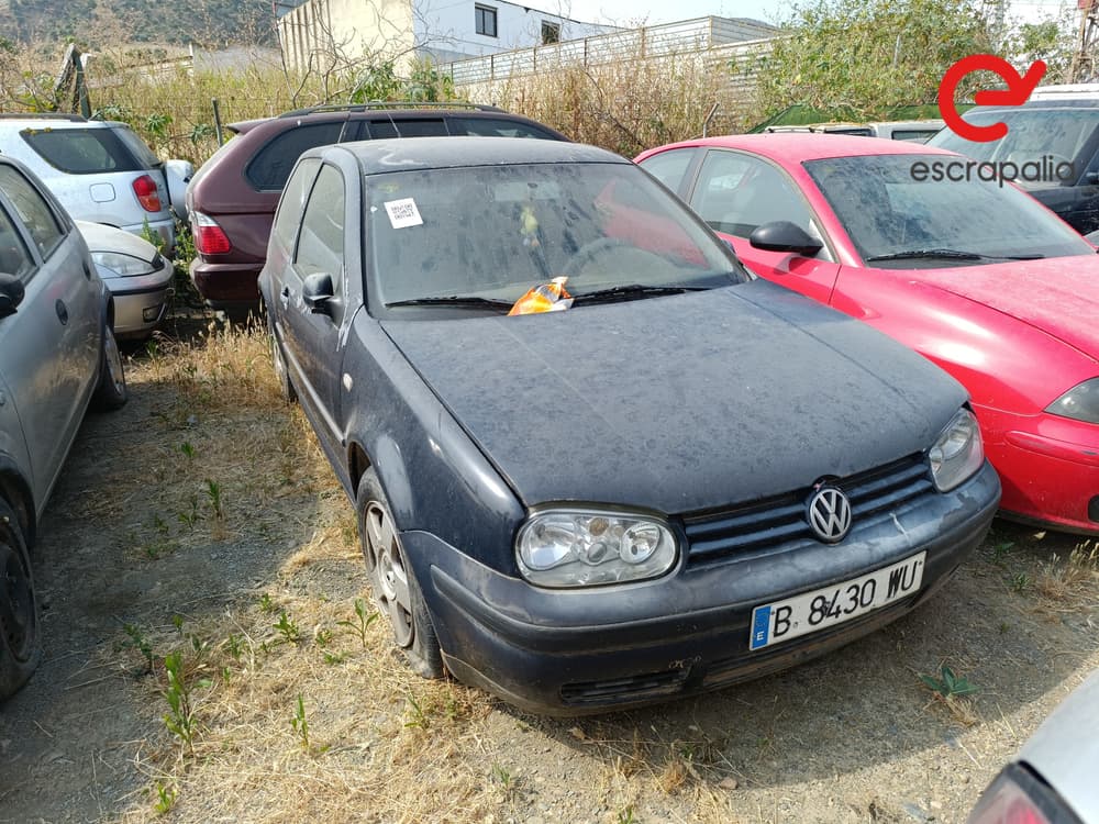 VOLKSWAGEN Golf TDI (B8430WU)