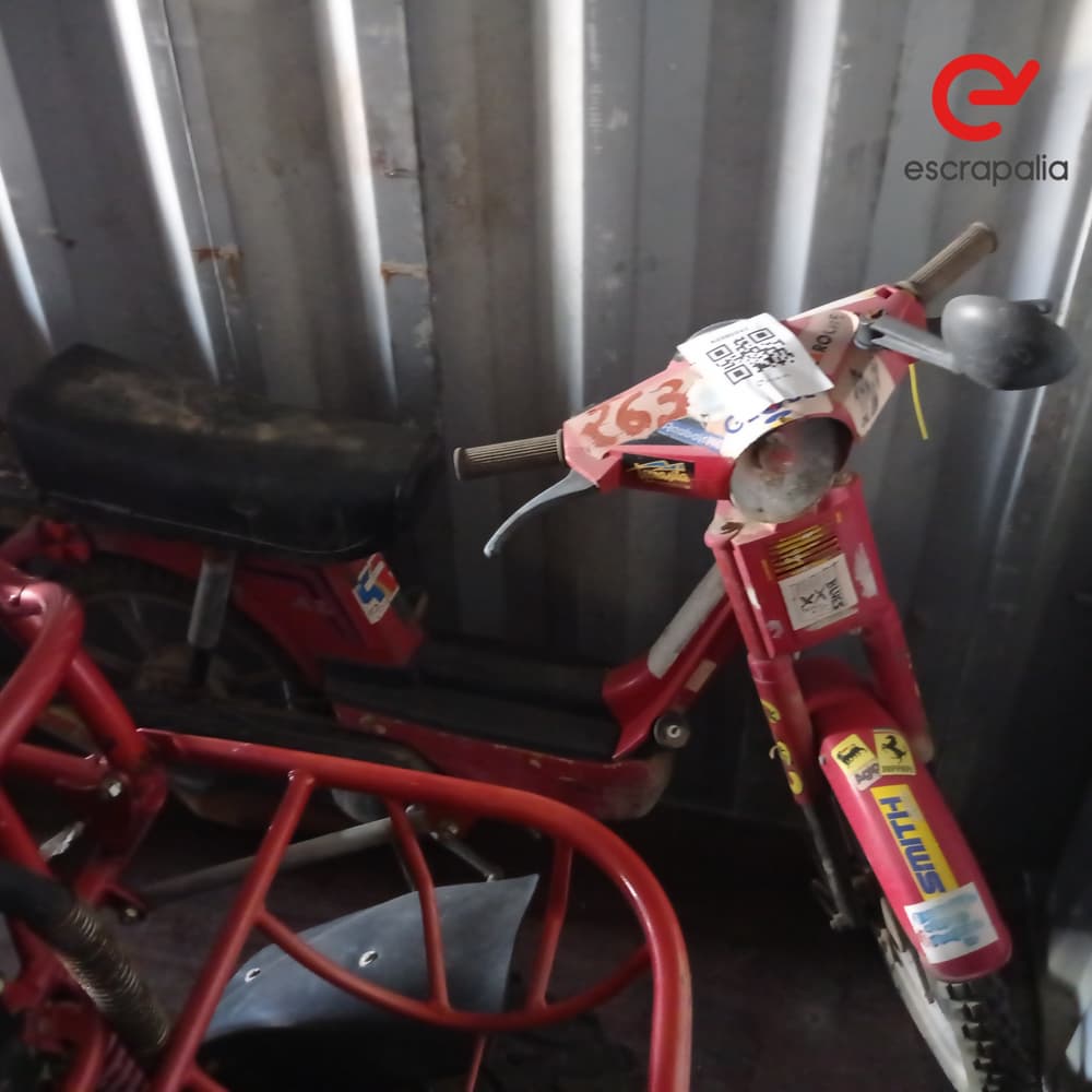 VESPINO rojo 263